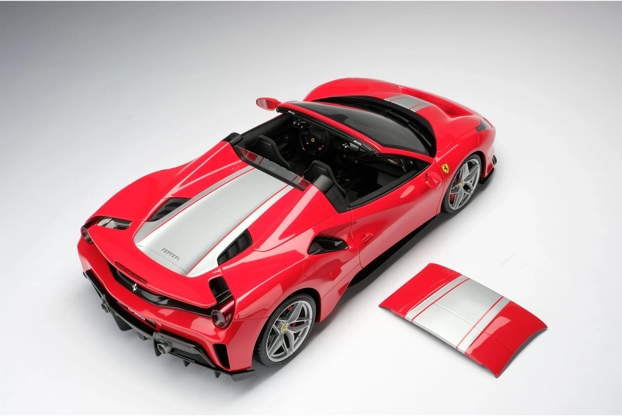 Amalgam Ferrari 488 Pista Spider (2018) | Limitierte Auflage 1:8 - 1/18 - Immagine 14