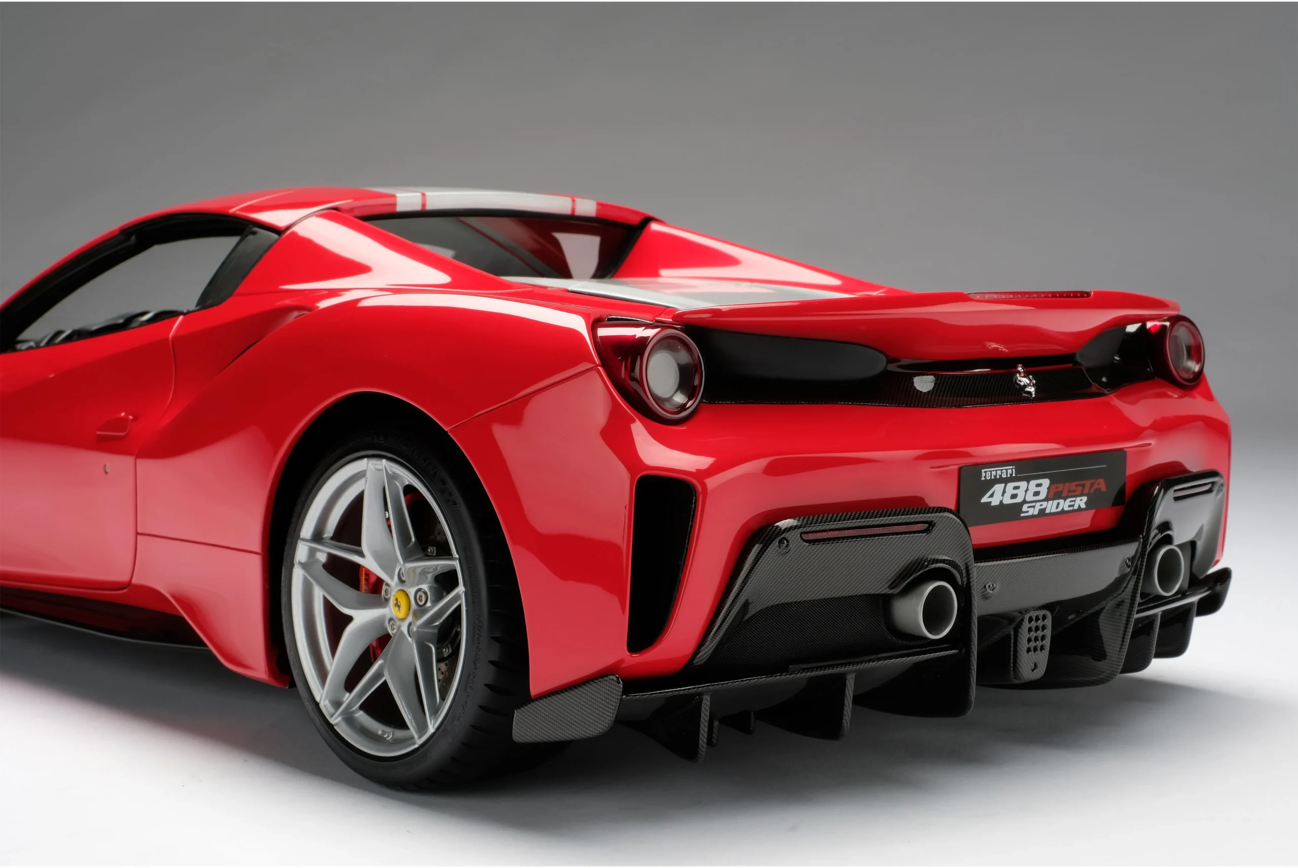 Amalgam Ferrari 488 Pista Spider (2018) | Limitierte Auflage 1:8 - 1/18 - Immagine 20