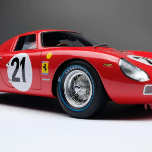 Amalgame Ferrari 250 LM Winner 24 Hours of Le Mans 1965 #21 driven by M.GREGORY/J.RINDT 1:18 - 1/18