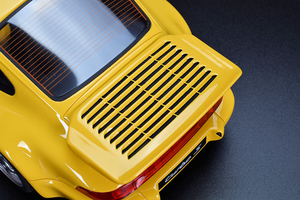 GT Spirit Porsche 911 964 Turbo S gelb 1994 1:8 - 1/8 – Bild 7