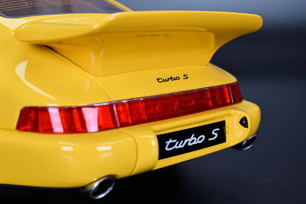 GT Spirit Porsche 911 964 Turbo S gelb 1994 1:8 - 1/8 – Bild 8