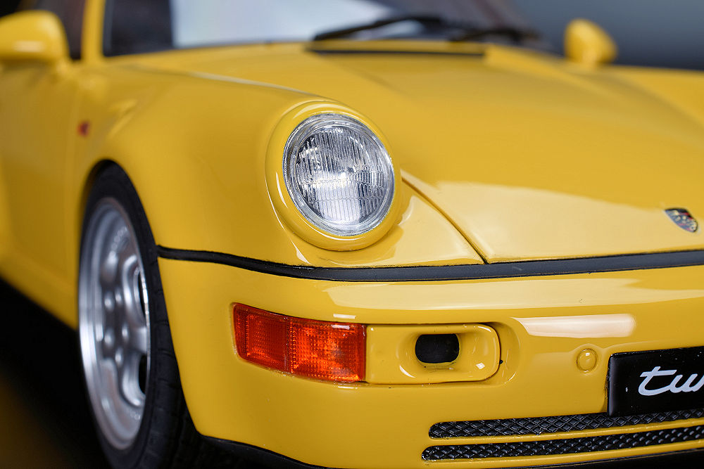 GT Spirit Porsche 911 964 Turbo S gelb 1994 1:8 - 1/8 – Bild 9