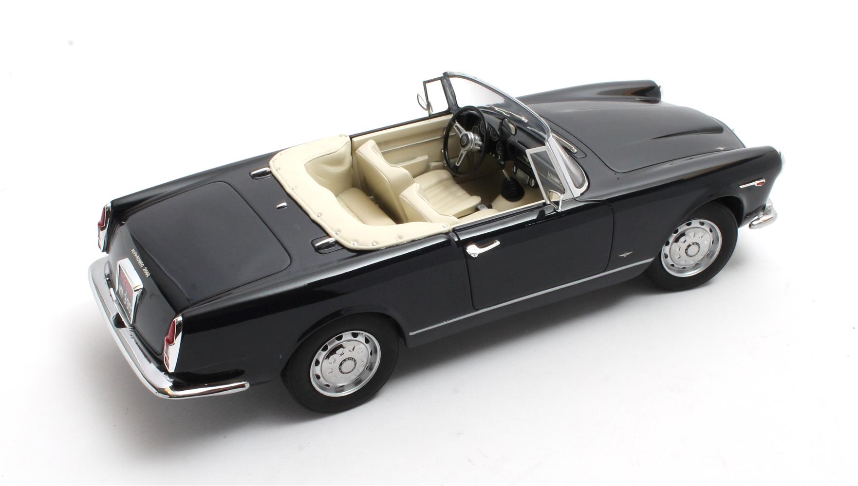 Cult Scale Alfa Romeo 2600 blau - 1/18 - صورة Cult Scale Alfa Romeo 2600 blau - 1/18 - صورة 6