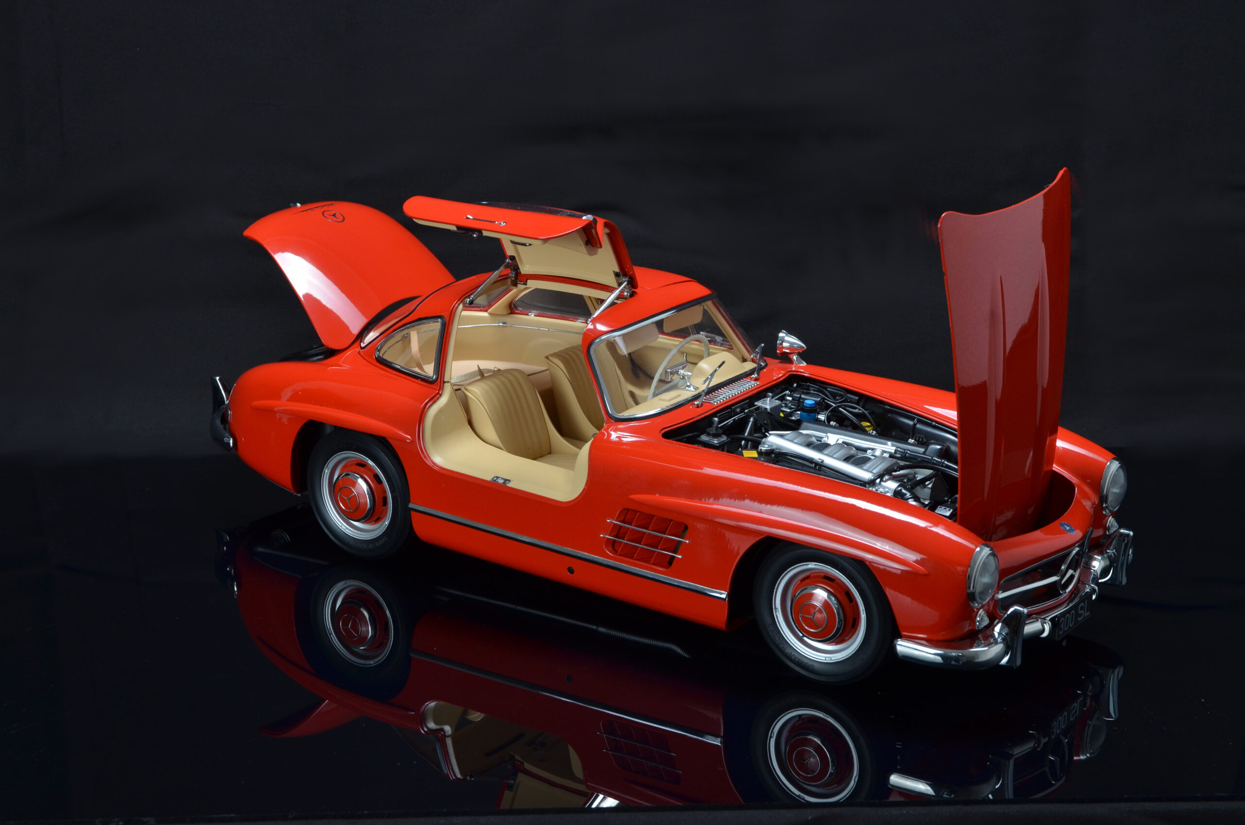 IXO Mercedes 300 SL rot Bausatz 1:8 - 1/8 - صورة IXO Mercedes 300 SL rot Bausatz 1:8 - 1/8 - صورة 3