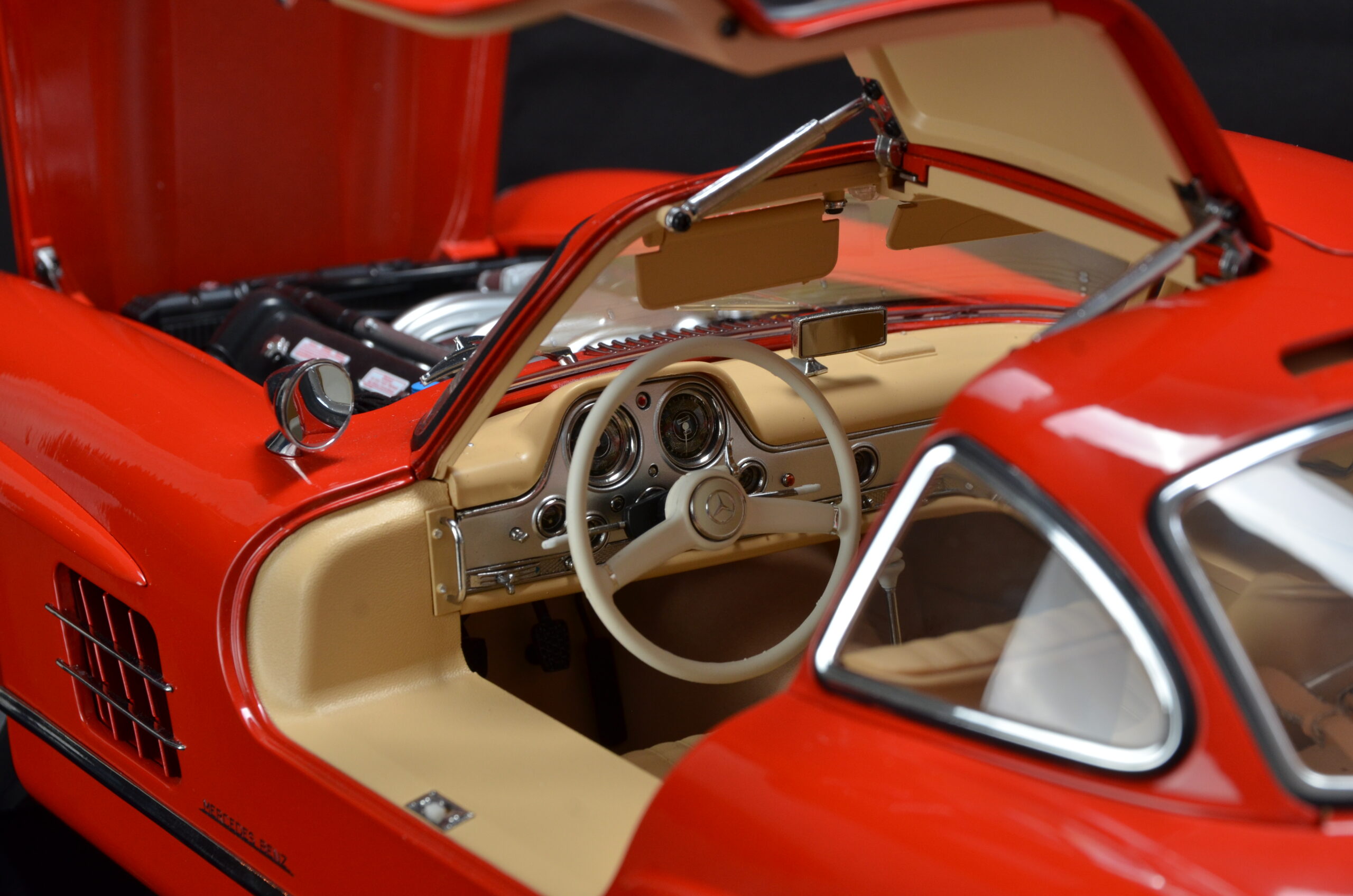 IXO Mercedes 300 SL rot Bausatz 1:8 - 1/8 - صورة IXO Mercedes 300 SL rot Bausatz 1:8 - 1/8 - صورة 5