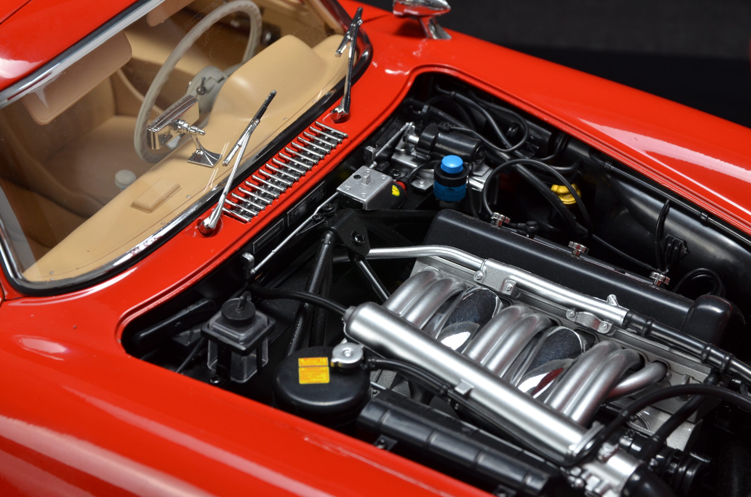 IXO Mercedes 300 SL rot Bausatz 1:8 - 1/8 - صورة IXO Mercedes 300 SL rot Bausatz 1:8 - 1/8 - صورة 7