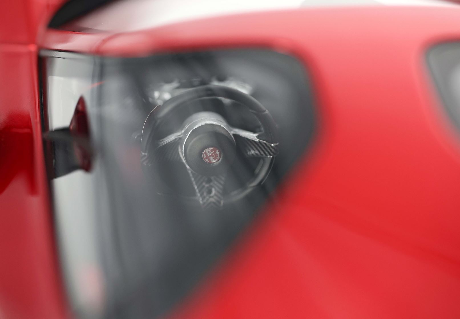 BBR Alfa Romeo 33 Stradale Red Villa D’Este - 1/18 - Image 8