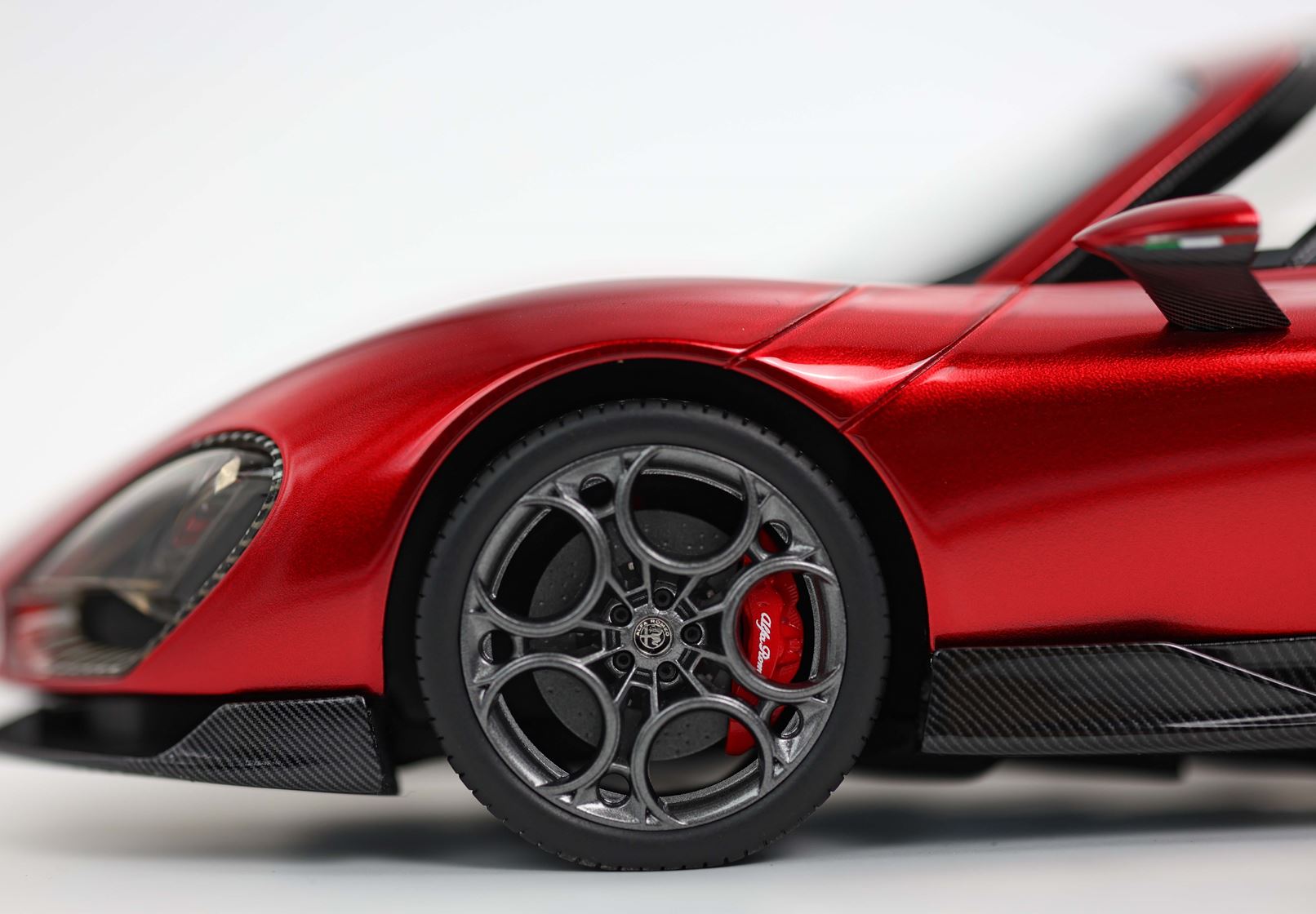 BBR Alfa Romeo 33 Stradale Red Villa D’Este - 1/18 - Image 2
