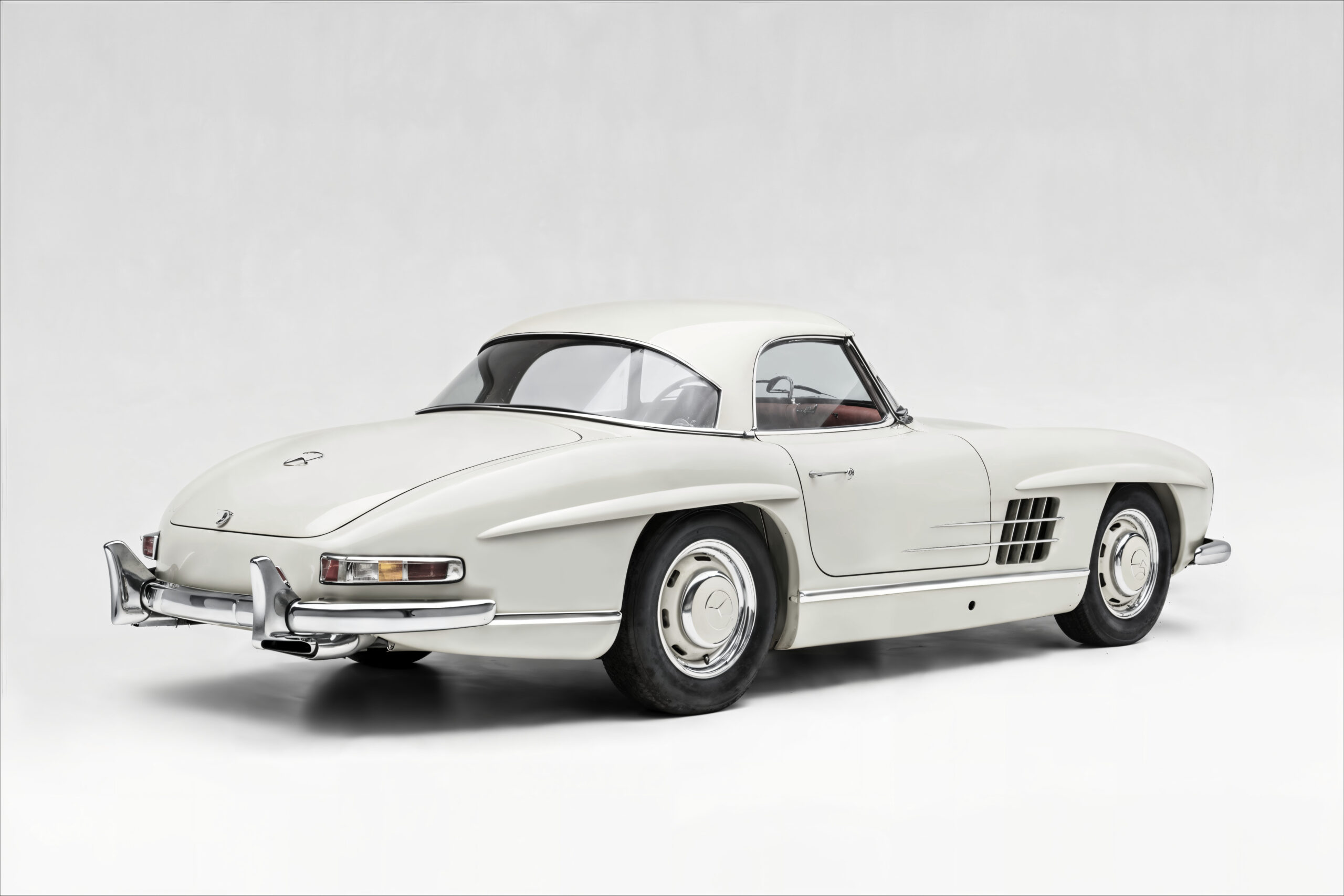 CMC メルセデス・ベンツ 300 SL ホワイト/レッド 限定1000本