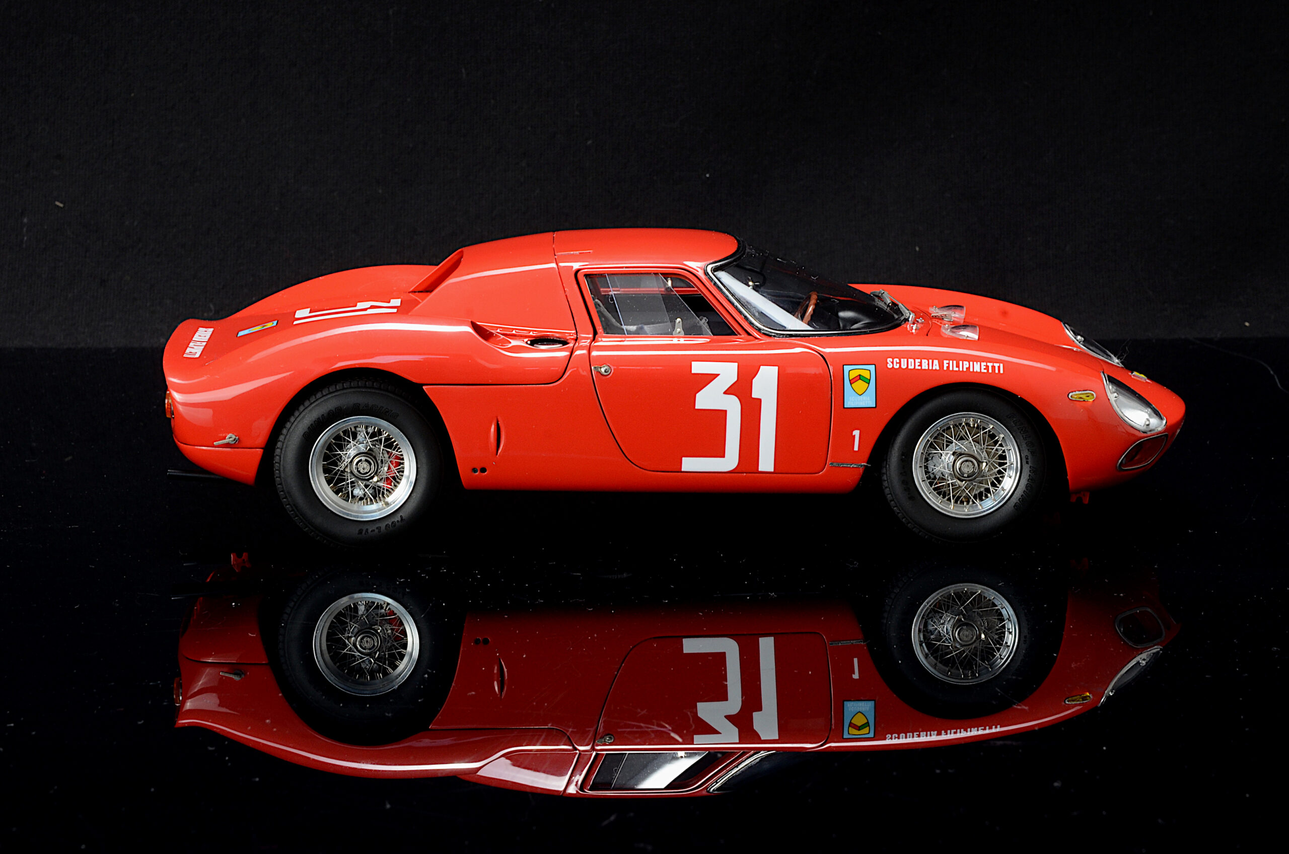 CMC Ferrari 250 LM, Gewinner Monza 1964, #31Chassis 5899, N. Vaccarella, RHD - 1/18 - Image 7