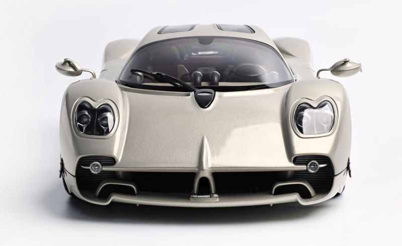 LCD Models Pagani Utopia Champagne Gold - 1/18 - صورة LCD Models Pagani Utopia Champagne Gold - 1/18 - صورة 6