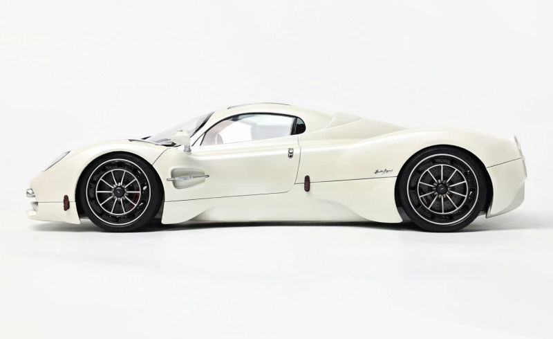 LCD Models Pagani Utopia Pearl White - 1/18 - Imagen 7