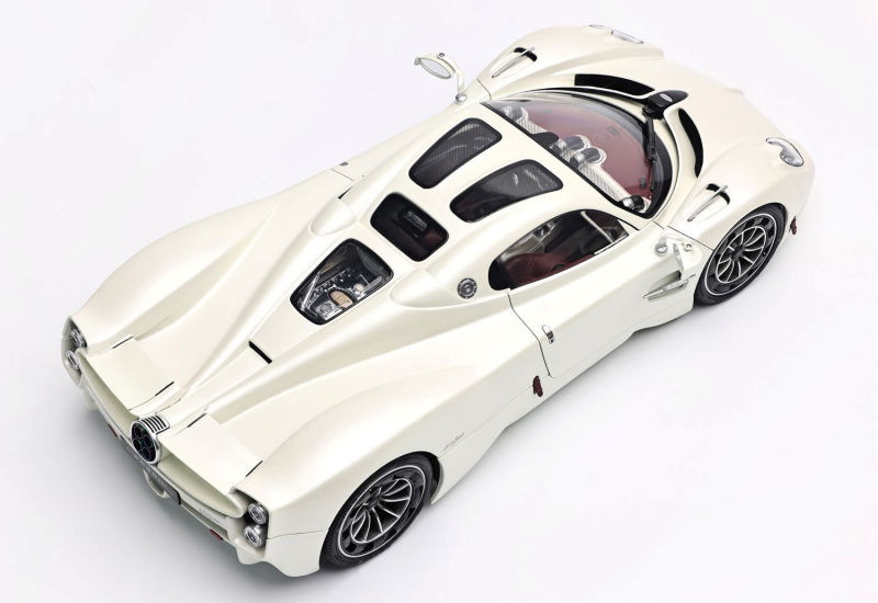 LCD Models Pagani Utopia Pearl White - 1/18 - Imagen 6