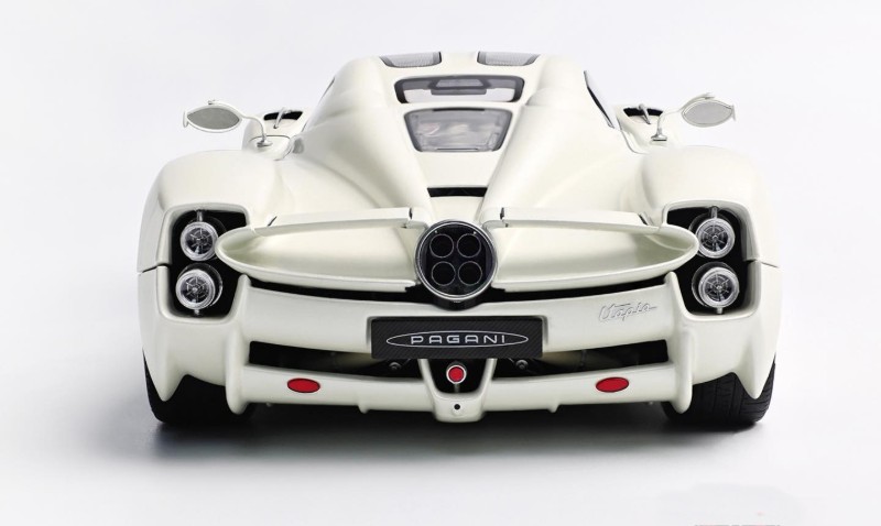 LCD Models Pagani Utopia Pearl White - 1/18 - Imagen 3