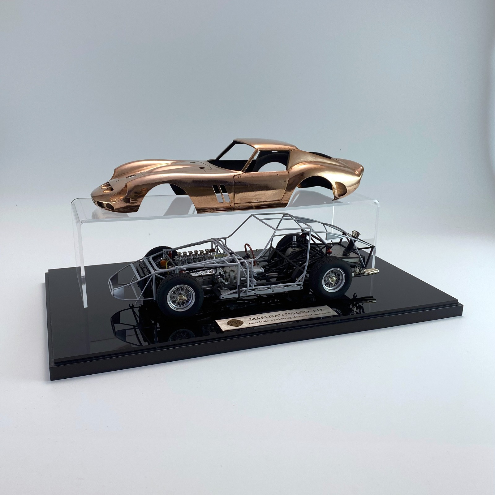 Martisan Ferrari 250 GTO clear finish mit Fahrgestell - 1/18 - Image 2