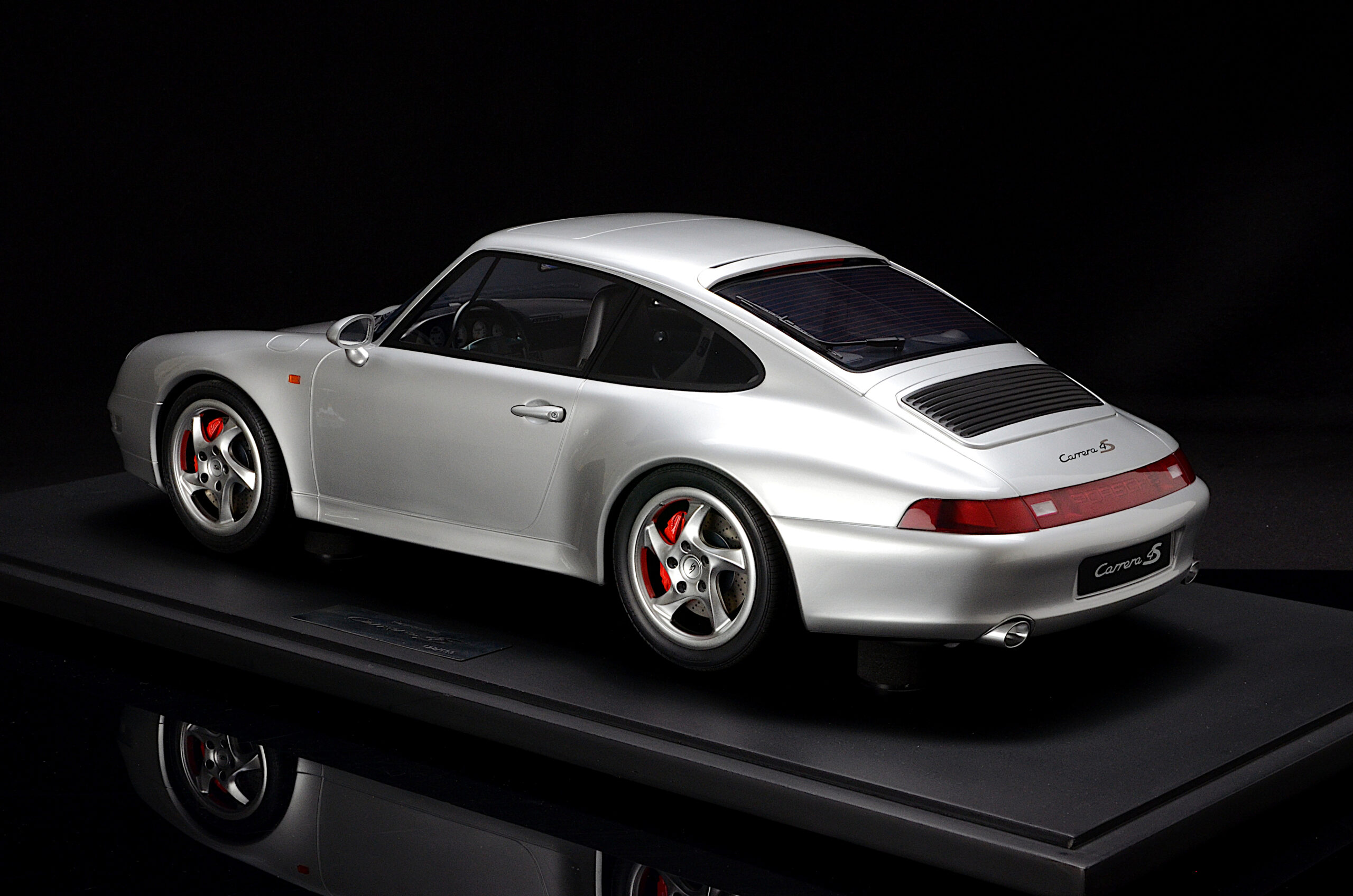 GTスピリット ポルシェ911 [993] カレラ4s