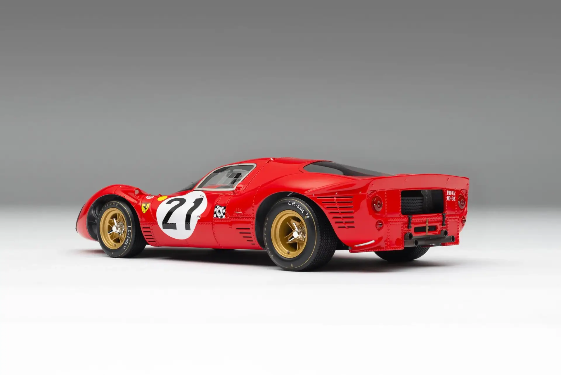 Amalgam Ferrari 330 P4 - 1967 Le Mans - 2. Platz - Klassensieger - 1/18 - صورة Amalgam Ferrari 330 P4 - 1967 Le Mans - 2. Platz - Klassensieger - 1/18 - صورة 5