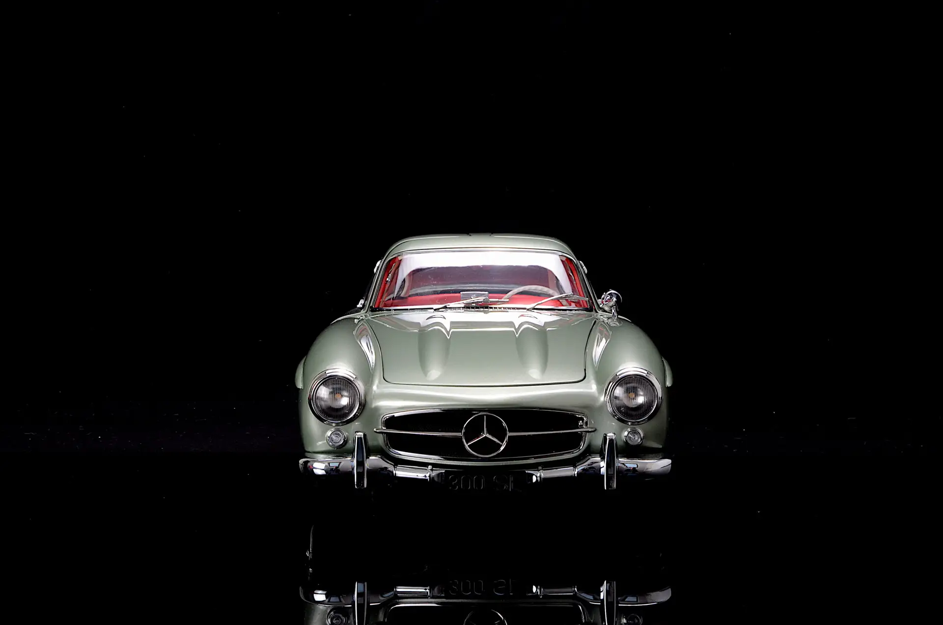 Mercedes 300 SL hellgrün Fertigmodell 1:8 massgeschneidert - 1/8 - 画像10