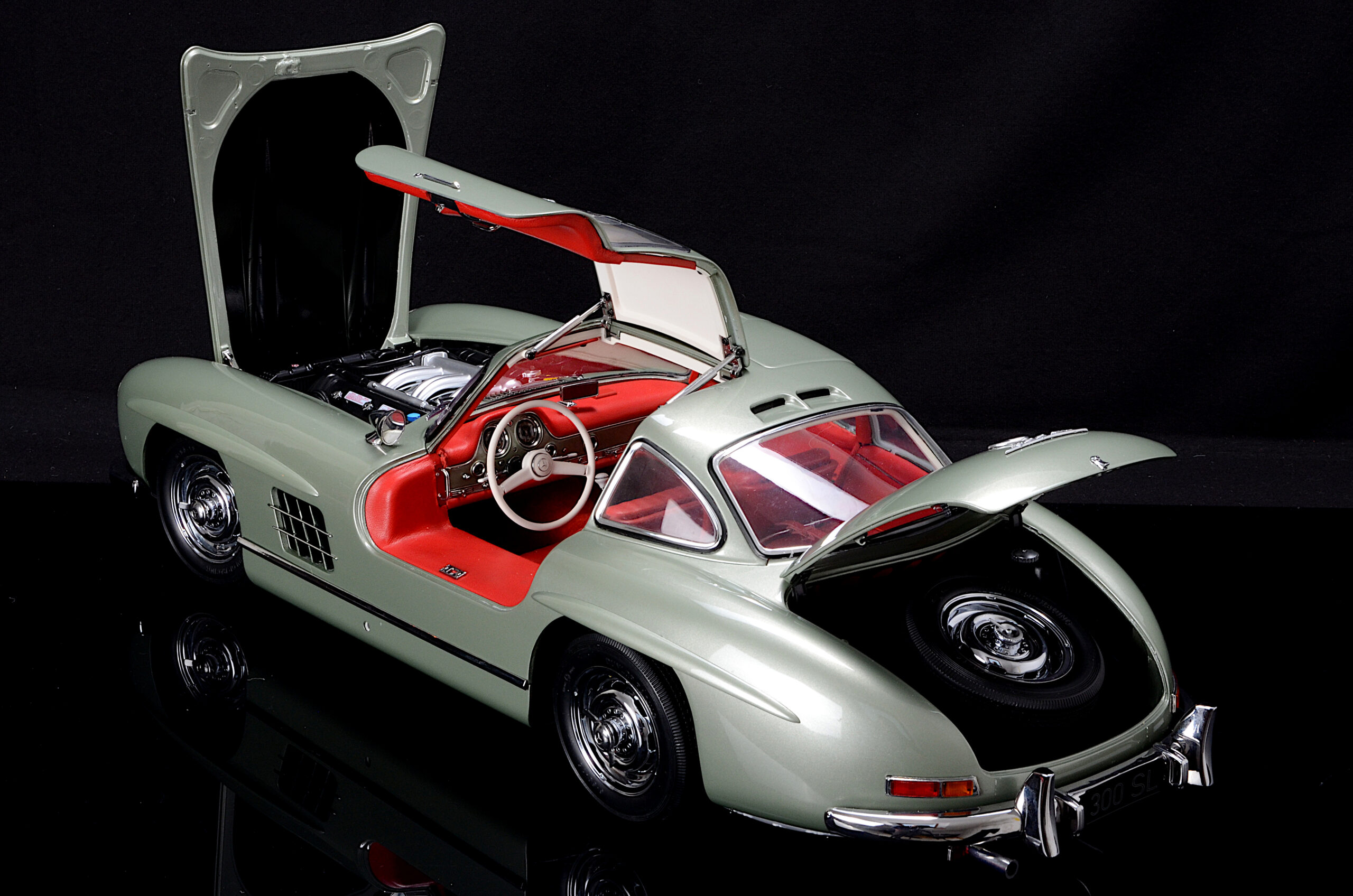 Mercedes 300 SL hellgrün Fertigmodell 1:8 massgeschneidert - 1/8 - 画像6