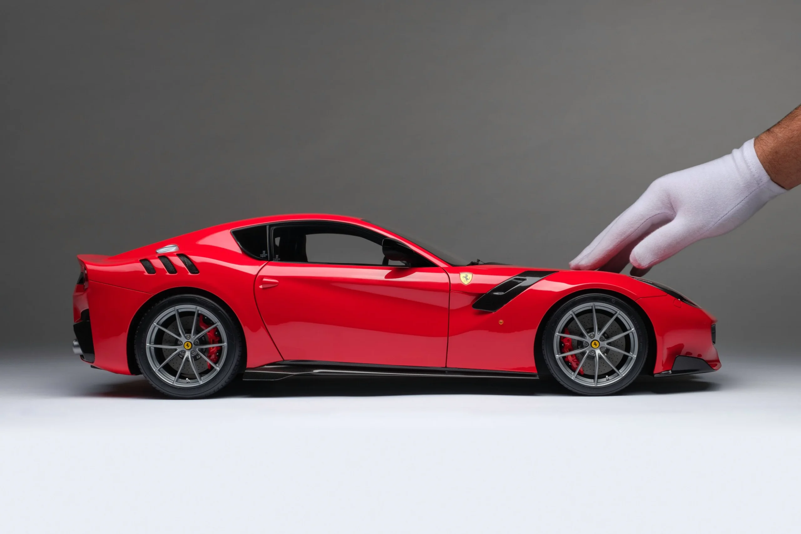 Amalgam Ferrari F12 TDF (2015) | Edition in Rosso Fuoco 1:8 - 1/8 - Immagine 2