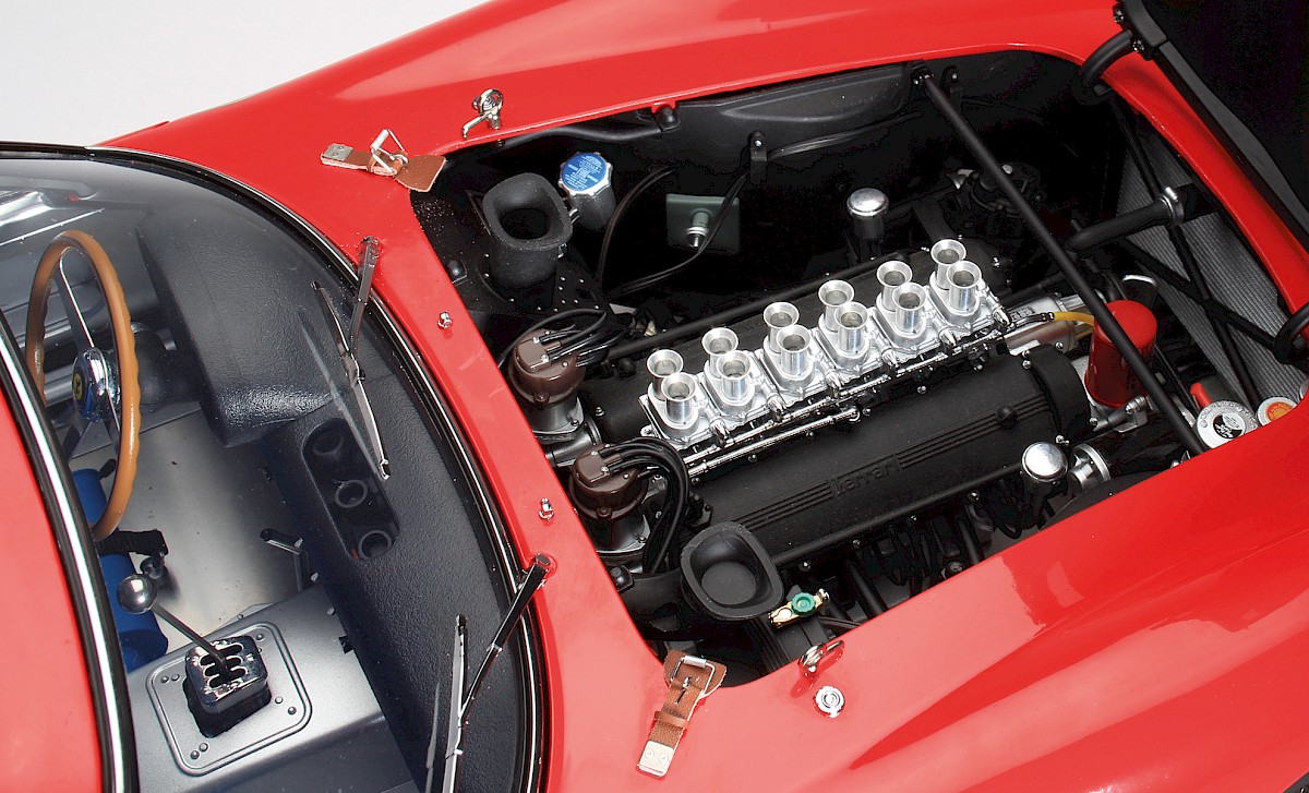 Agora Ferrari 250 GTO Blu Genziana Limited Edition 1:8 Fertigmodell one of 150 - 1/8 - Image 5