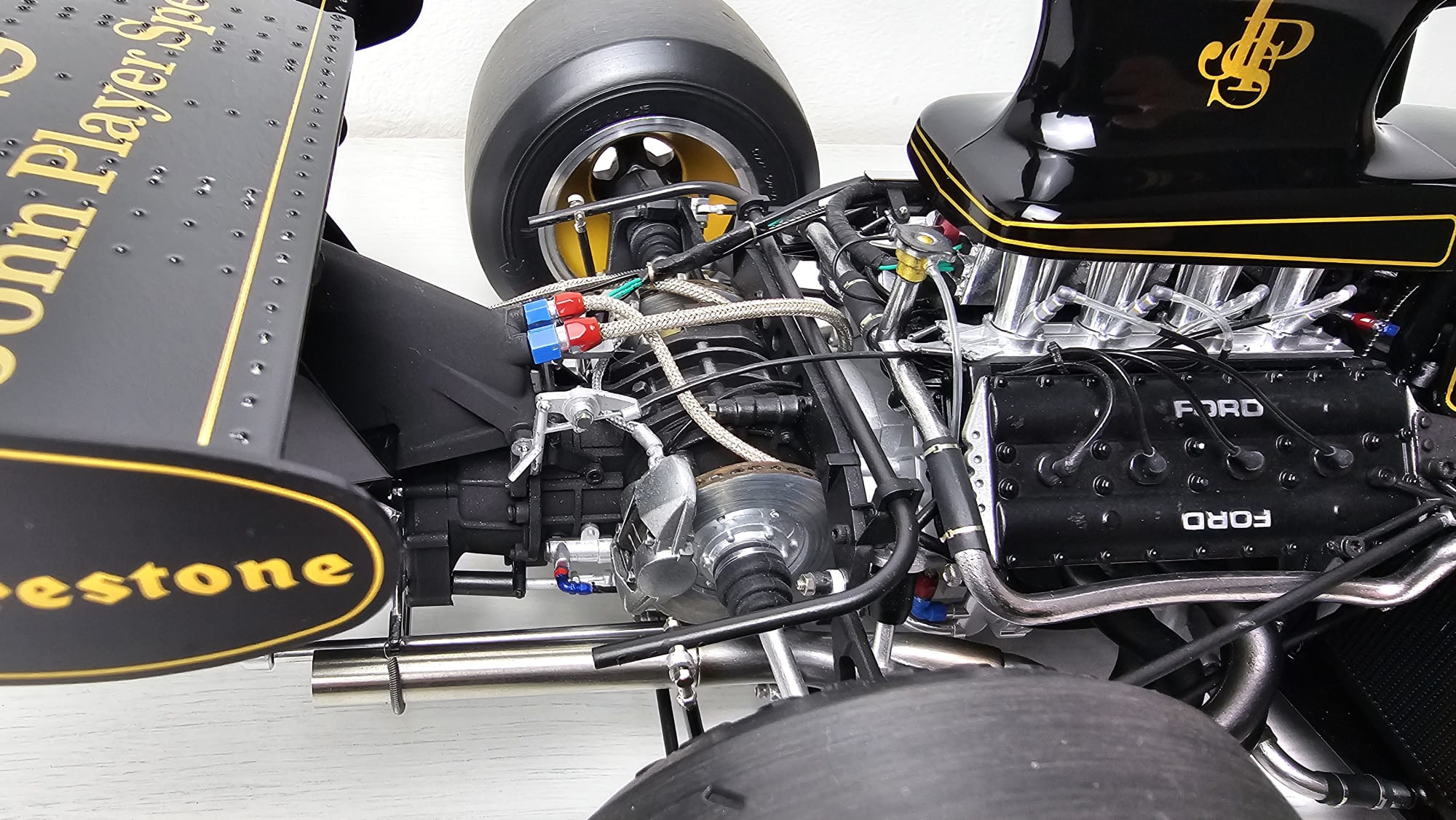 Lotus 72D - 1972 British GP - Emerson Fittipaldi - 1/8 Fertigmodell - صورة Lotus 72D - 1972 British GP - Emerson Fittipaldi - 1/8 Fertigmodell - صورة 15
