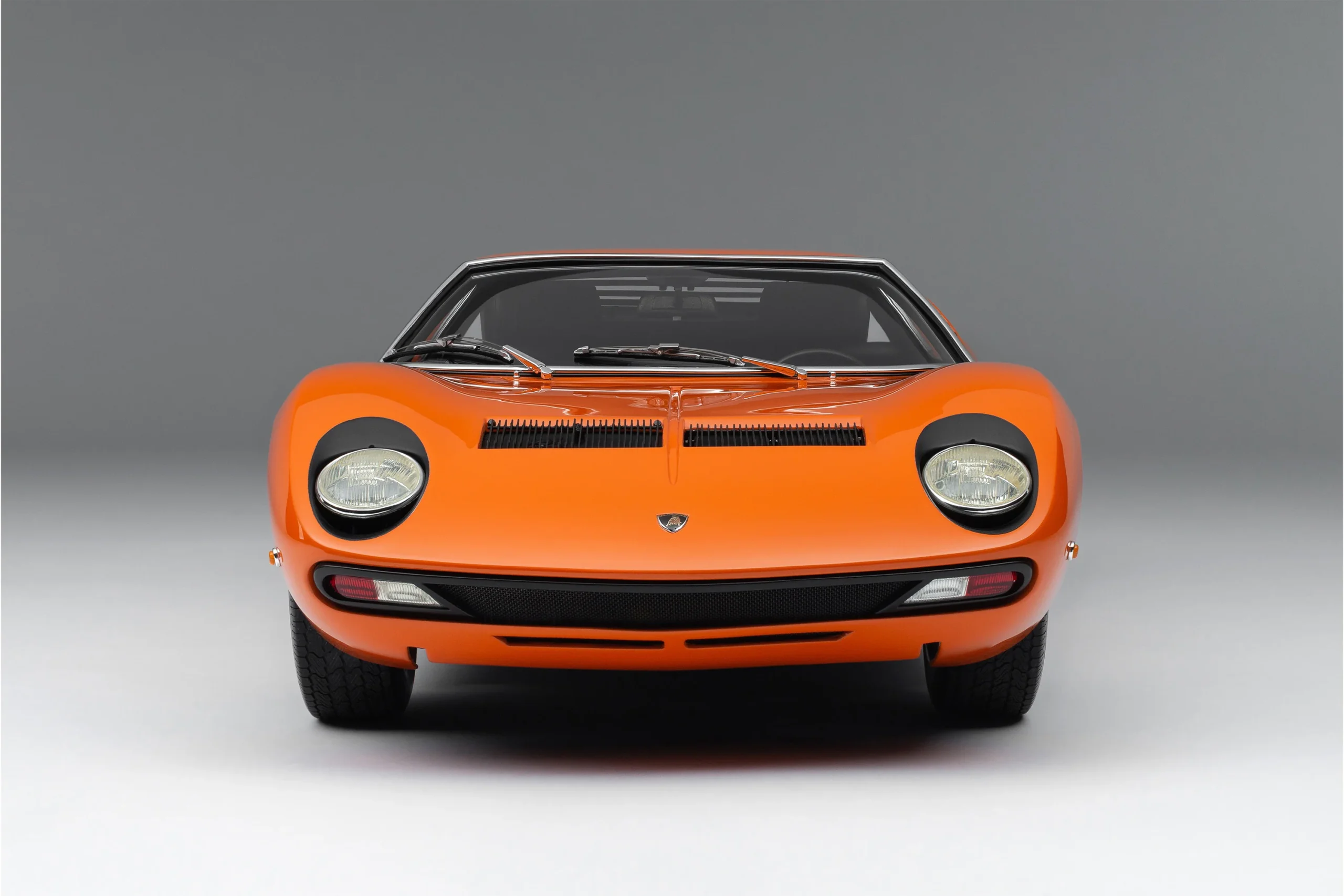 Amalgam Lamborghini Miura P400 SV (1971) | Edition in orange 1:8 - 1/8 - صورة Amalgam Lamborghini Miura P400 SV (1971) | Edition in orange 1:8 - 1/8 - صورة 6
