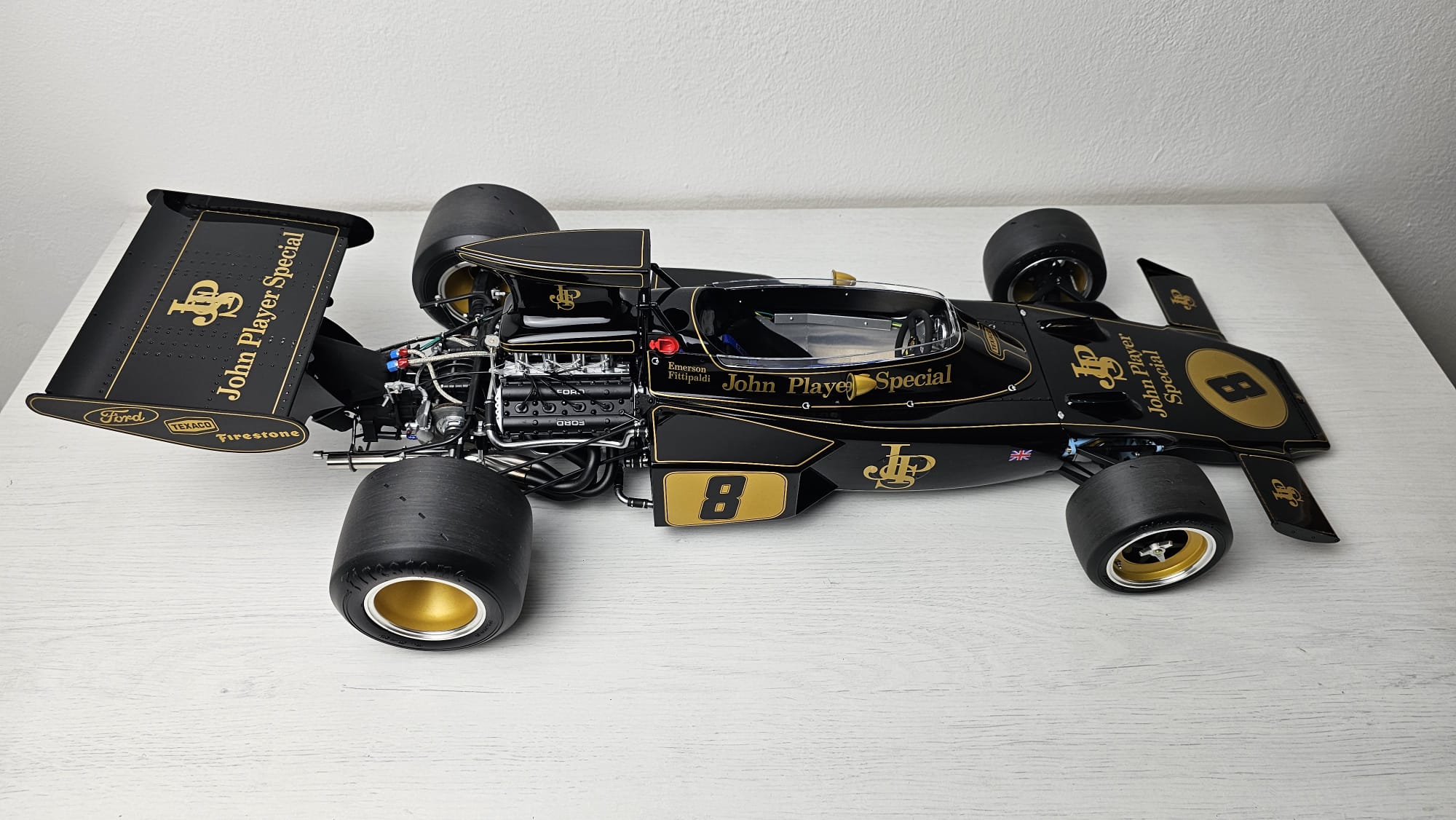 Lotus 72D - 1972 British GP - Emerson Fittipaldi - 1/8 Fertigmodell - صورة Lotus 72D - 1972 British GP - Emerson Fittipaldi - 1/8 Fertigmodell - صورة 24