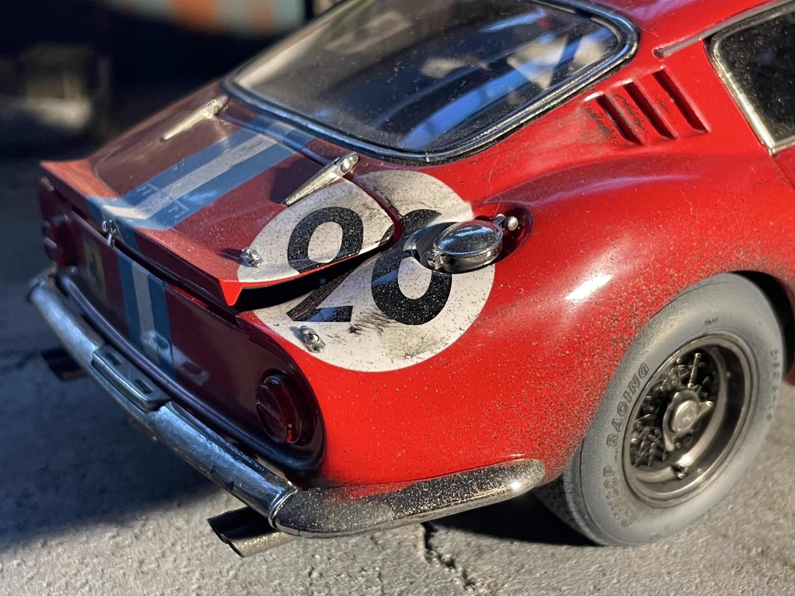 CMC Ferrari 275 GTB/C, 24h Frankreich 1966, Biscaldi/de Bourbon-Parme, #26, one of one weathered by Klaus Exner - 1/18 - Immagine 6