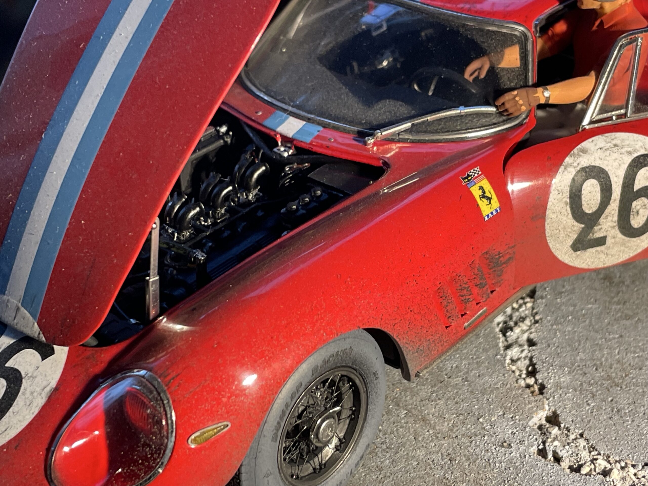 CMC Ferrari 275 GTB/C, 24h Frankreich 1966, Biscaldi/de Bourbon-Parme, #26, one of one weathered by Klaus Exner - 1/18 - Immagine 2