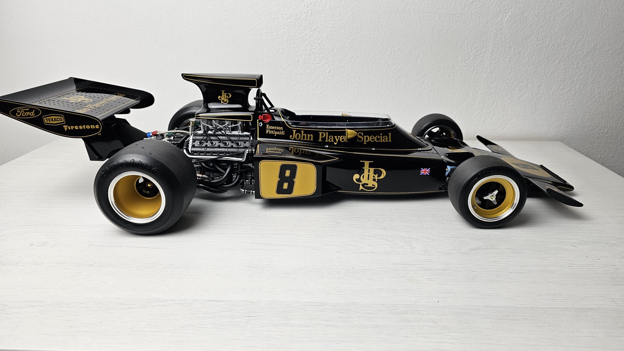 Lotus 72D - 1972 British GP - Emerson Fittipaldi - 1/8 Fertigmodell - صورة Lotus 72D - 1972 British GP - Emerson Fittipaldi - 1/8 Fertigmodell - صورة 10