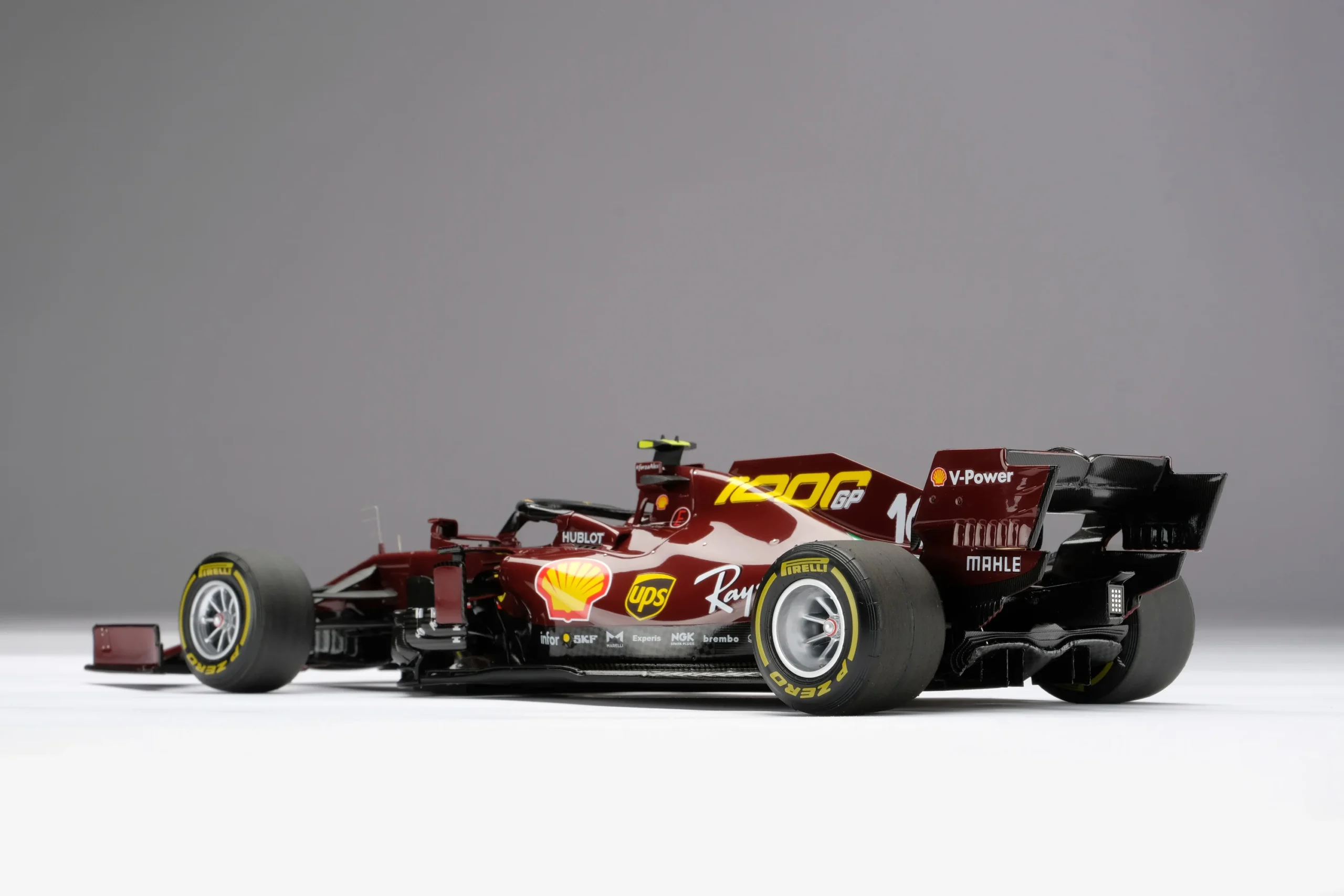 Amalgam Ferrari SF1000 - 1000. Grand Prix Lackierung - 2020 Toskana Grand Prix | Charles Leclerc 1/18 - صورة Amalgam Ferrari SF1000 - 1000. Grand Prix Lackierung - 2020 Toskana Grand Prix | Charles Leclerc 1/18 - صورة 4
