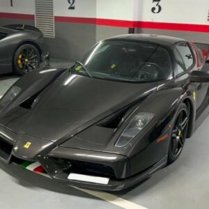 BBR フェラーリ エンツォ オープンダイカスト フルカーボン イタリアンストライプ ラグジュアリーパック 1/18
