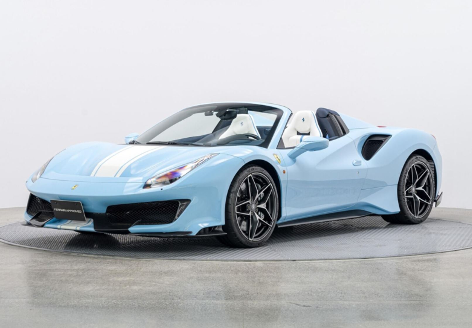 BBR Ferrari 488 Pista Spider Azzurro la Plata with white stripe one of 48 - 1/18