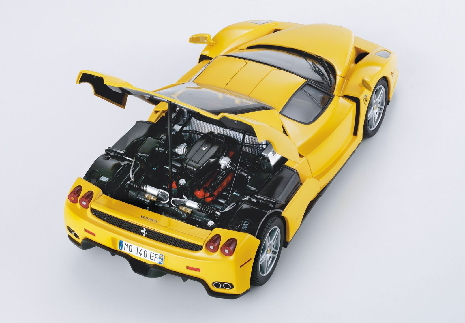 BBR Ferrari Enzo open diecast Giallo Modena - Silver wheels - polifoam pack - 1/18 - صورة BBR Ferrari Enzo open diecast Giallo Modena - Silver wheels - polifoam pack - 1/18 - صورة 3