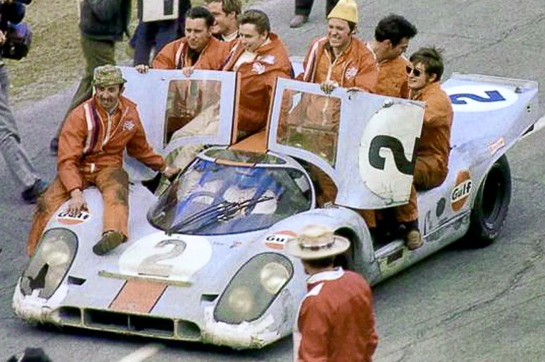 Amalgam Porsche 917K - Sieger von 1970 Daytona - Gulf-Lackierung - Race Weathered - 1/8 – Bild 14