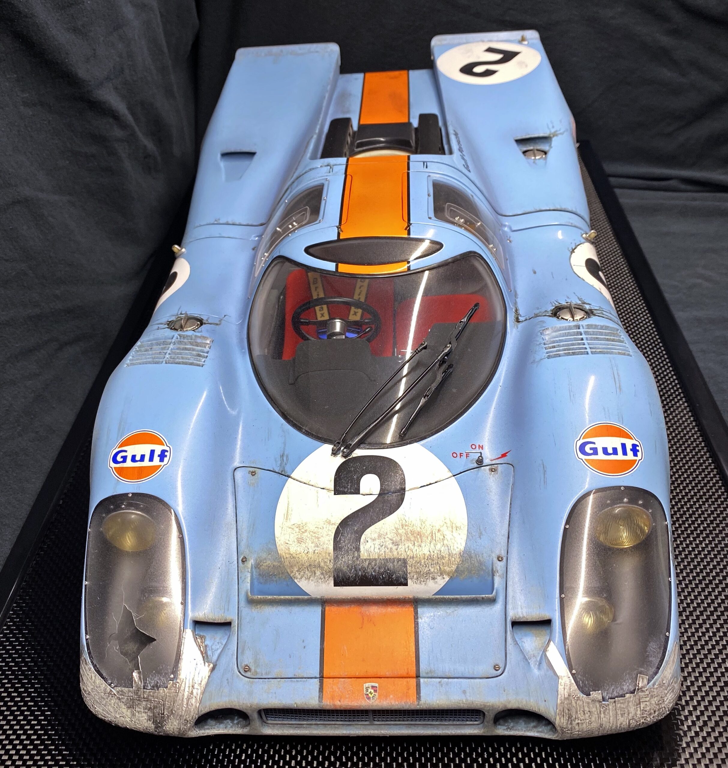 Amalgam Porsche 917K - Sieger von 1970 Daytona - Gulf-Lackierung - Race Weathered - 1/8 – Bild 12