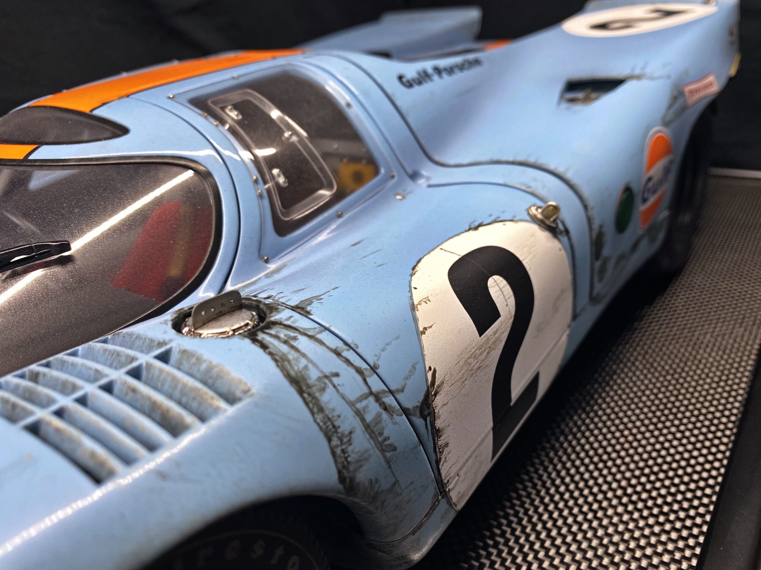 Amalgam Porsche 917K - Sieger von 1970 Daytona - Gulf-Lackierung - Race Weathered - 1/8 – Bild 11