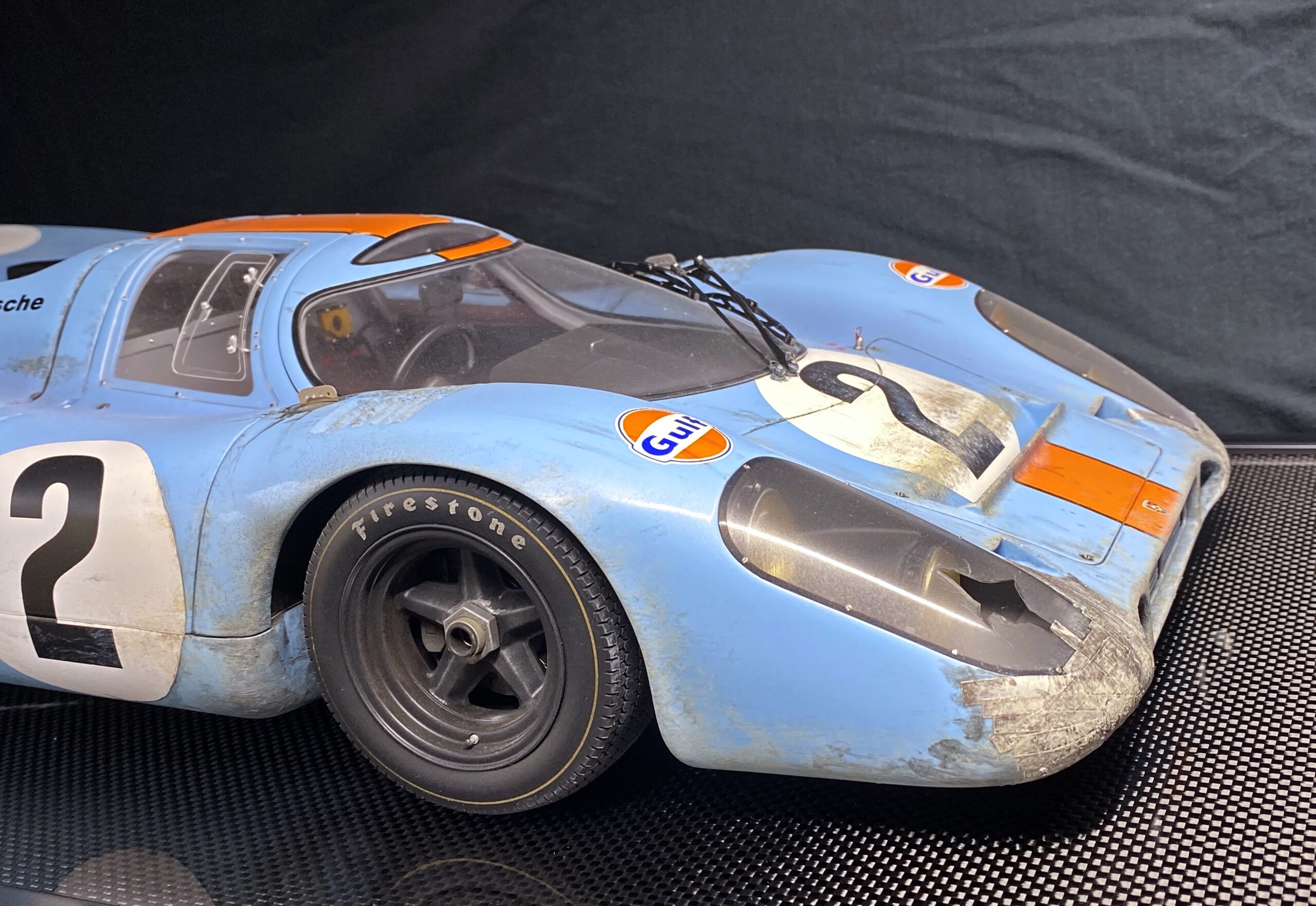 Amalgam Porsche 917K - Sieger von 1970 Daytona - Gulf-Lackierung - Race Weathered - 1/8 – Bild 9