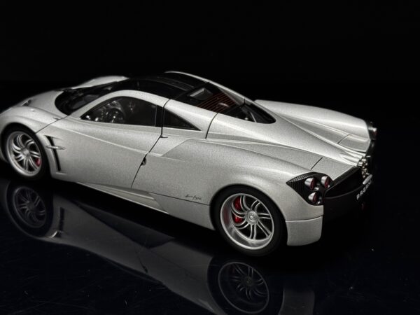 AUTOart Pagani Zonda Huayra
