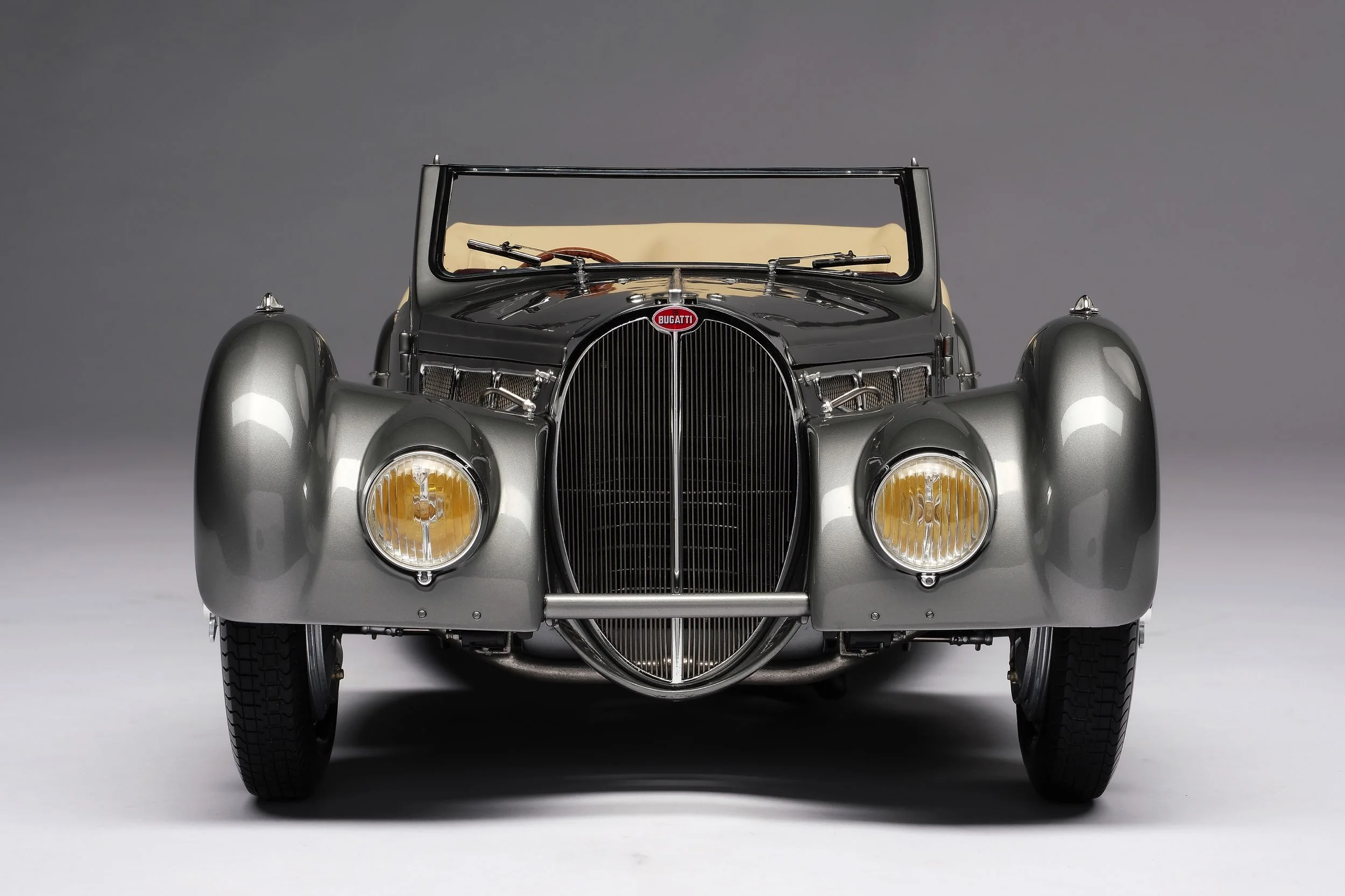Amalgam Bugatti Type 57SC Gangloff Cabriolet | Limitierte Auflage 1/8 – Bild 8