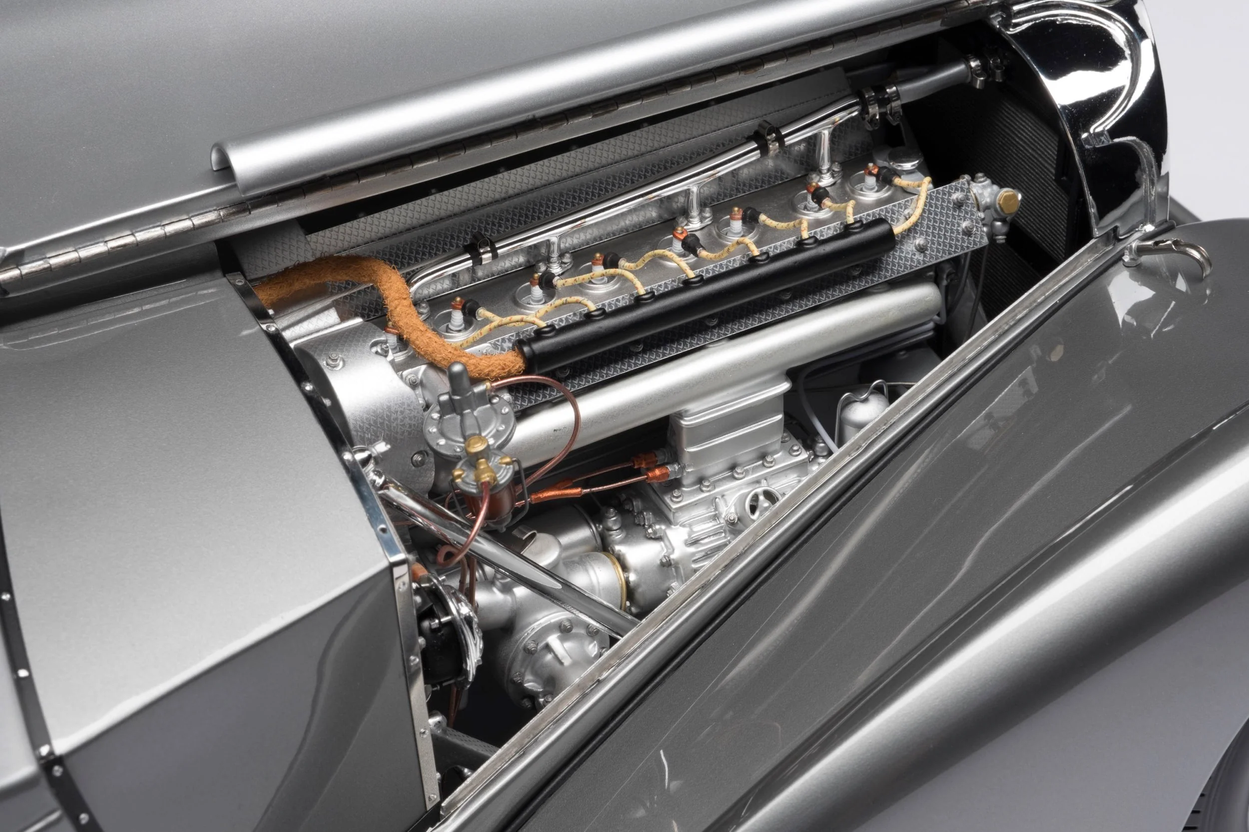 Amalgam Bugatti Type 57SC Gangloff Cabriolet | Limitierte Auflage 1/8 – Bild 5