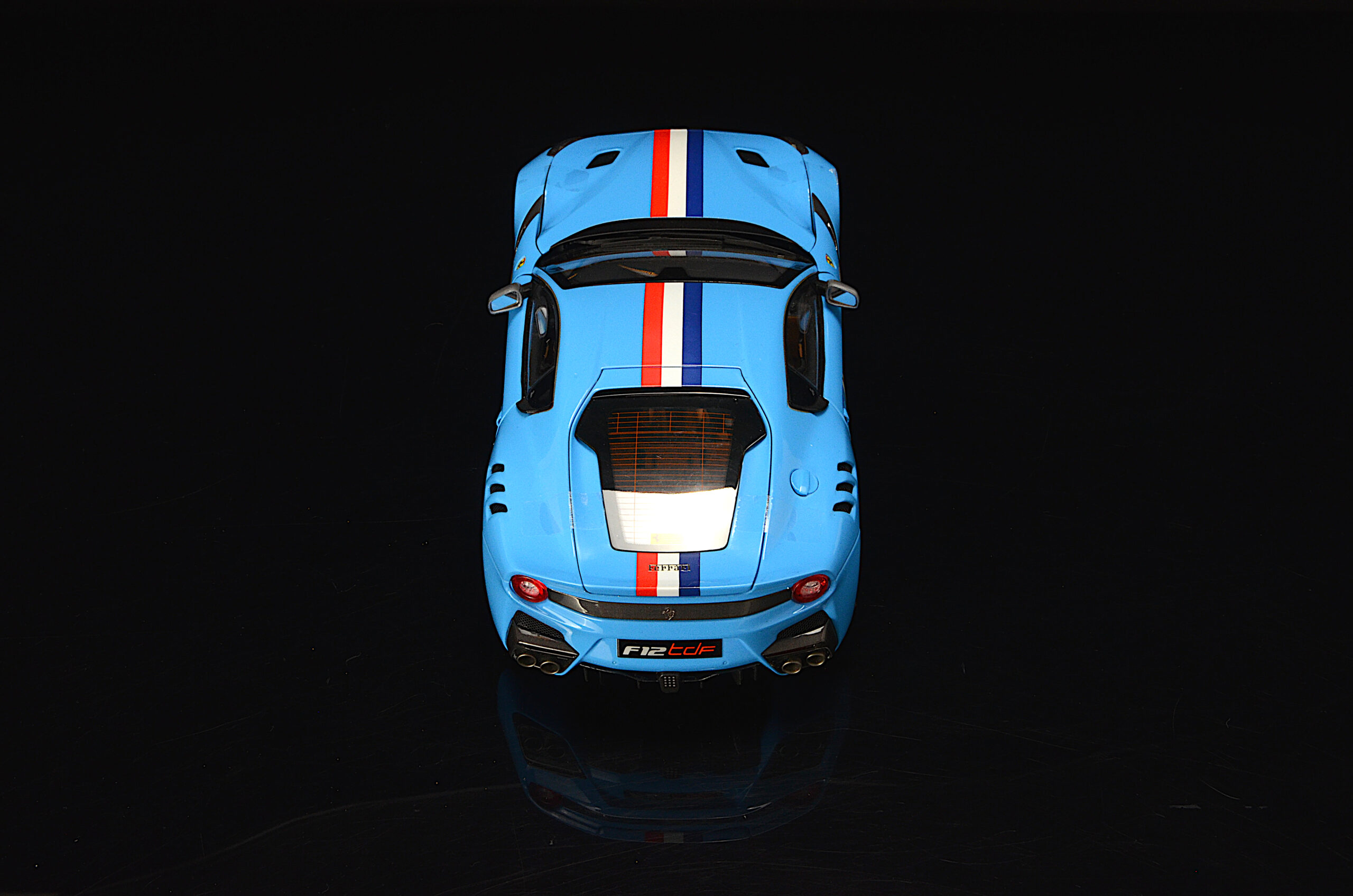 BBR Ferrari F12 TDF Tailor Made hellblau - 1/18 - Imagen 3