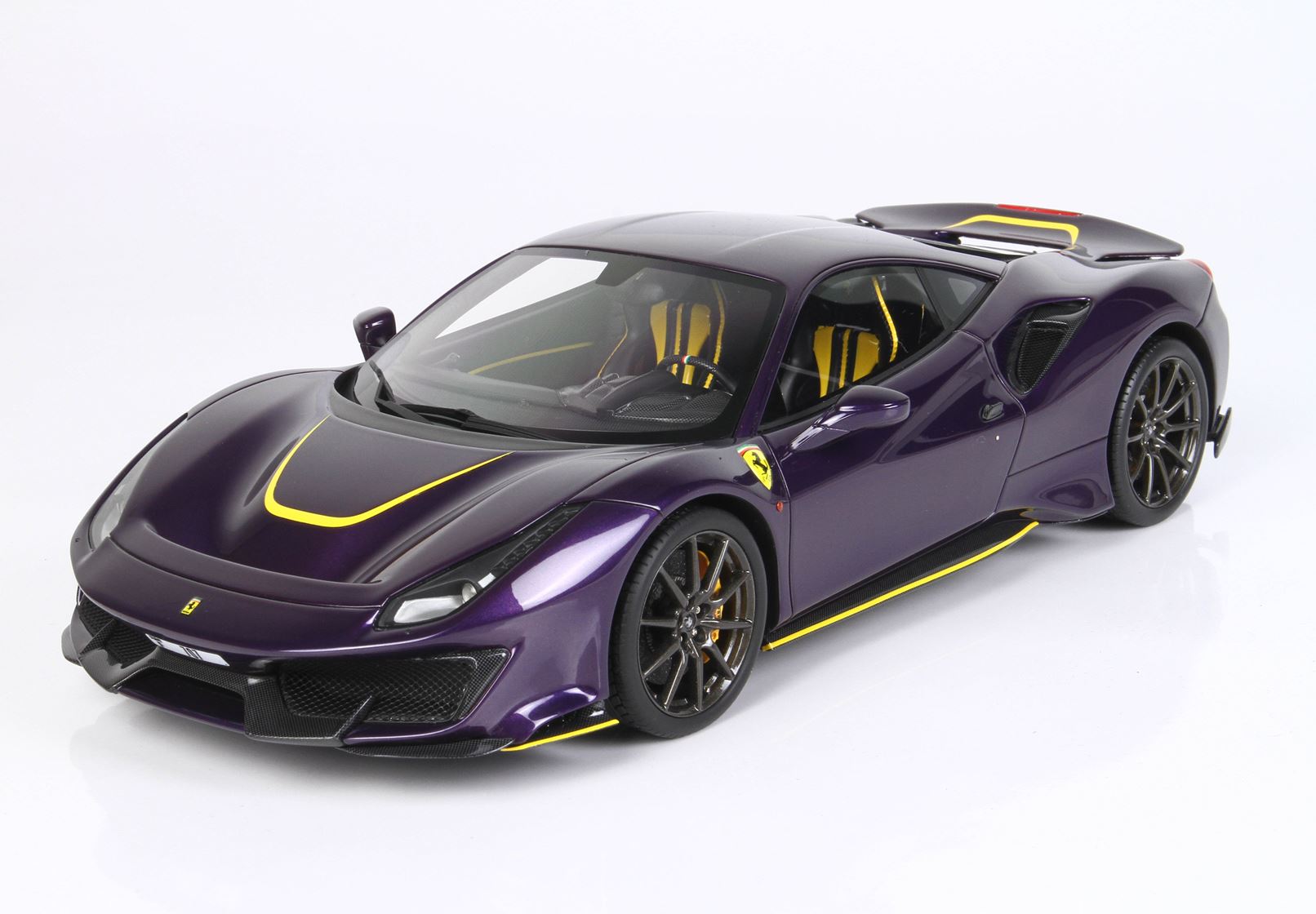 BBR Ferrari 488 Pista - diecast - full open