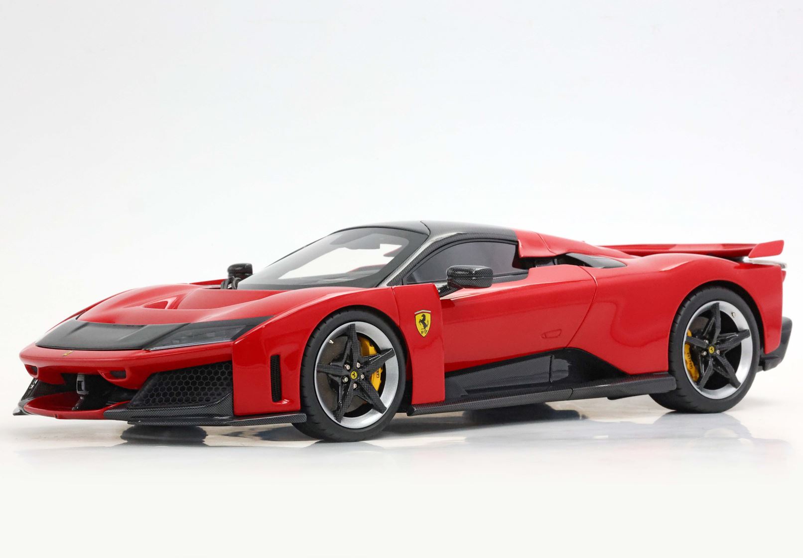 BBR Ferrari F80 Rosso Corsa - silver/black wheels - 1/18 - Immagine 3