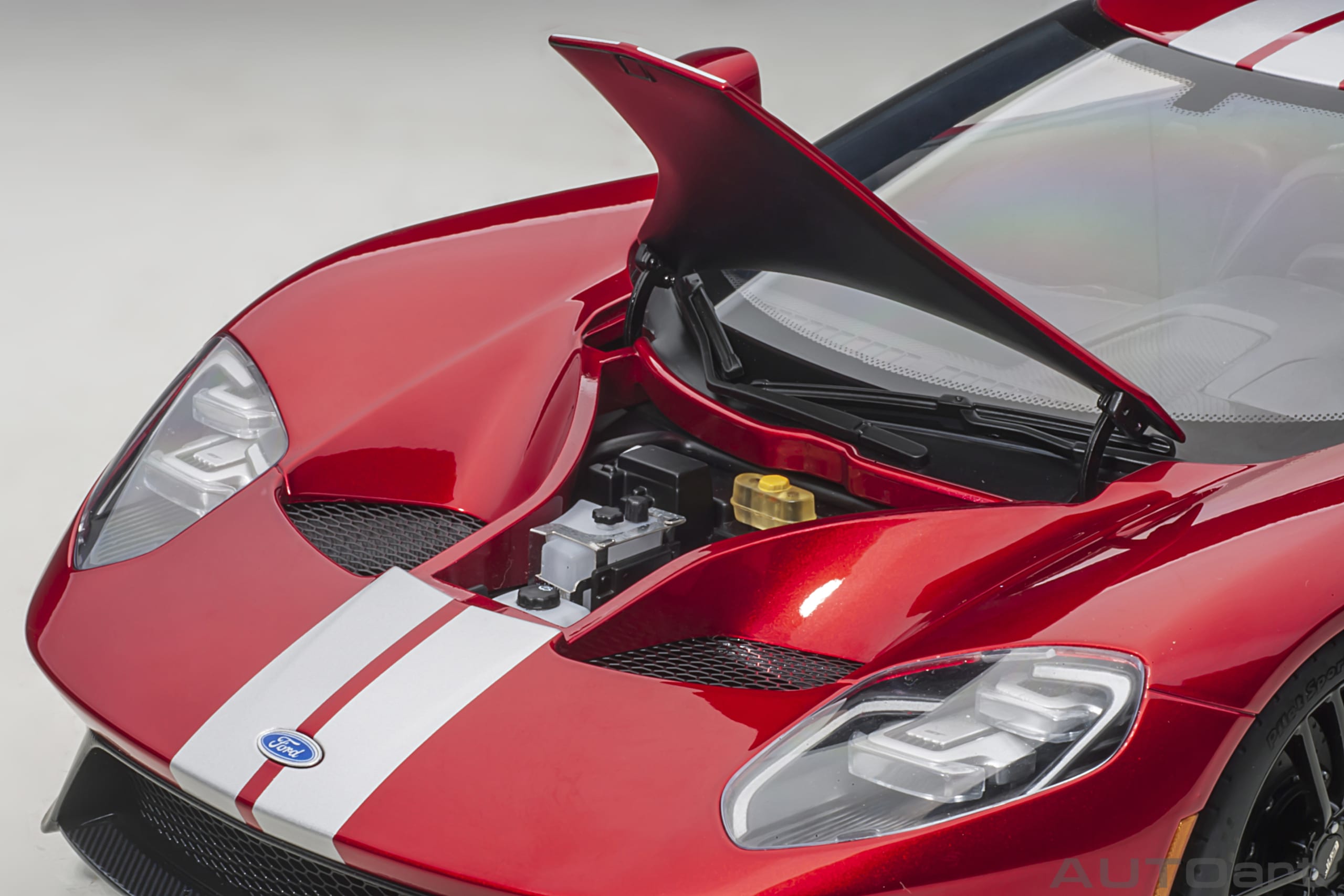 AUTOart Ford GT 2017 1:12 - Liquid Red / Silver Stripes – Bild 11