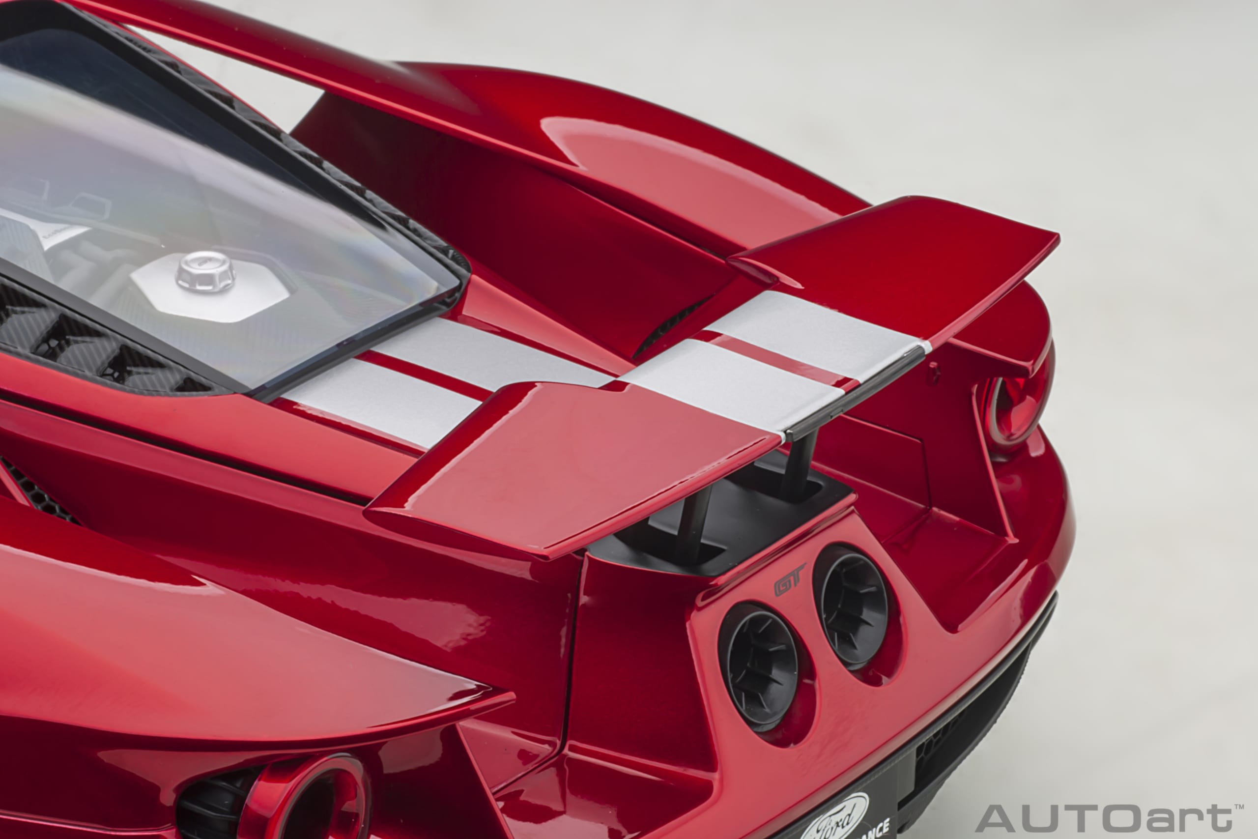AUTOart Ford GT 2017 1:12 - Liquid Red / Silver Stripes – Bild 13