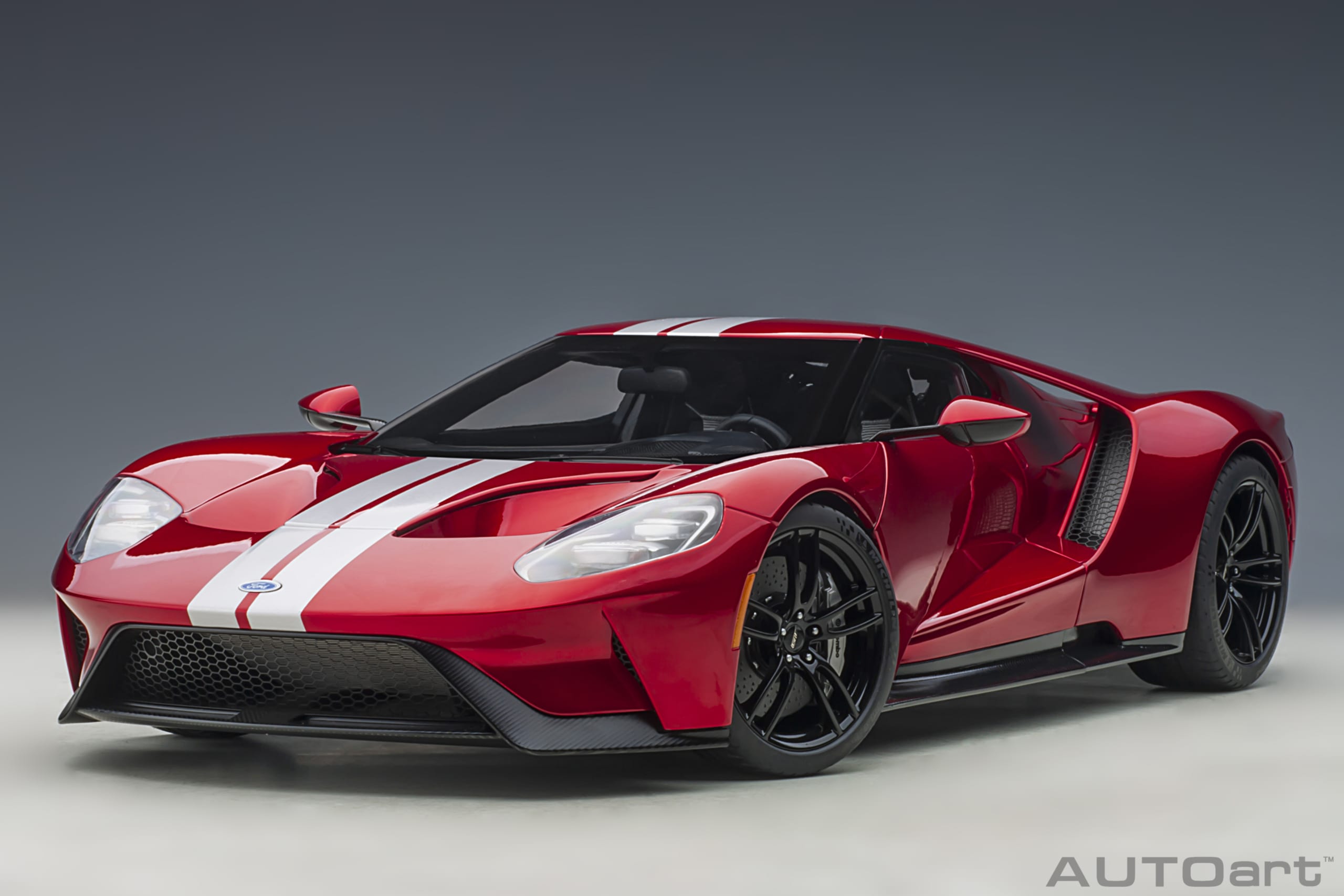 AUTOart Ford GT 2017 1:12 - Liquid Red / Silver Stripes – Bild 16