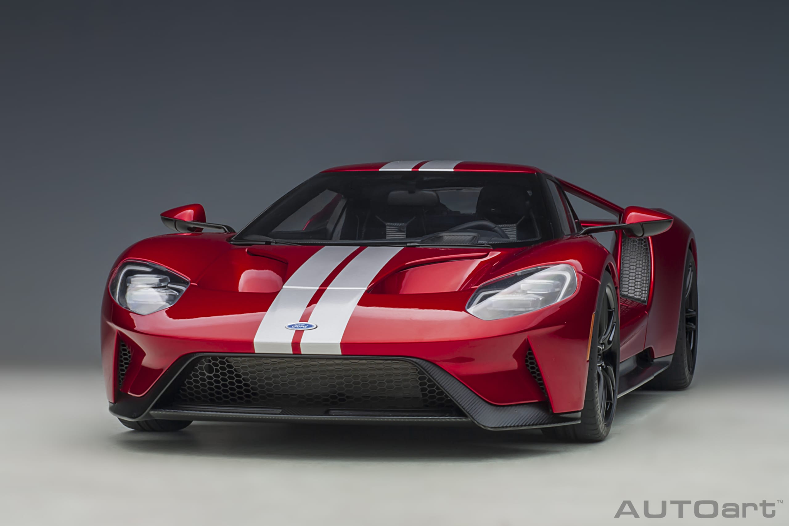 AUTOart Ford GT 2017 1:12 - Liquid Red / Silver Stripes – Bild 18