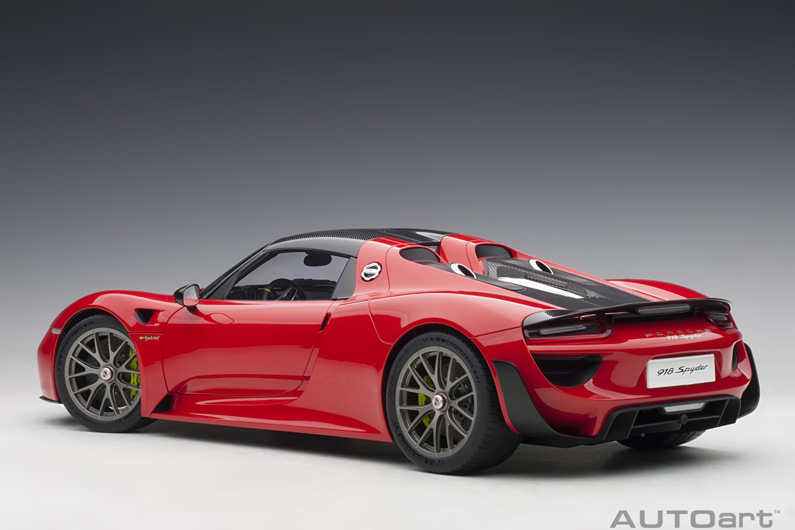 AUTOart Porsche 918 Spyder 2013 1:12 - Guards Red - Image 4